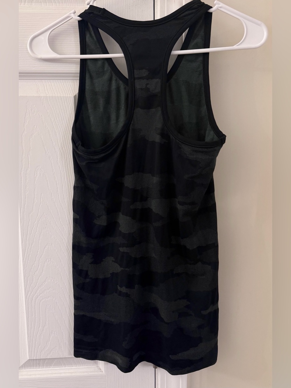 Athleta Black Gray Camo Racerback Workout Tank Top - Picture 5 of 5